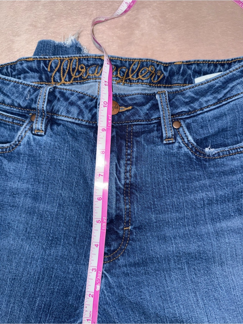 Wrangler boot cut high rise Jean size 30/L29 - Picture 9 of 12